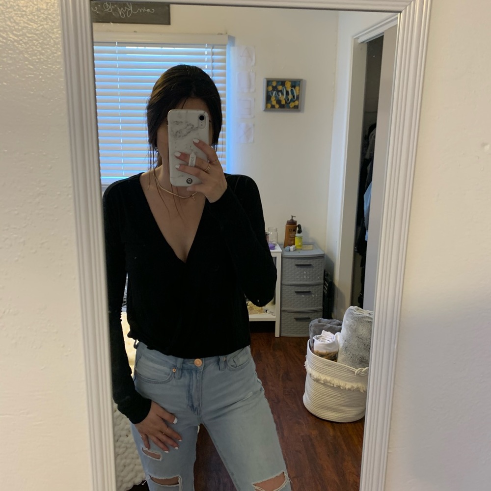 black long sleeve w criss cross front